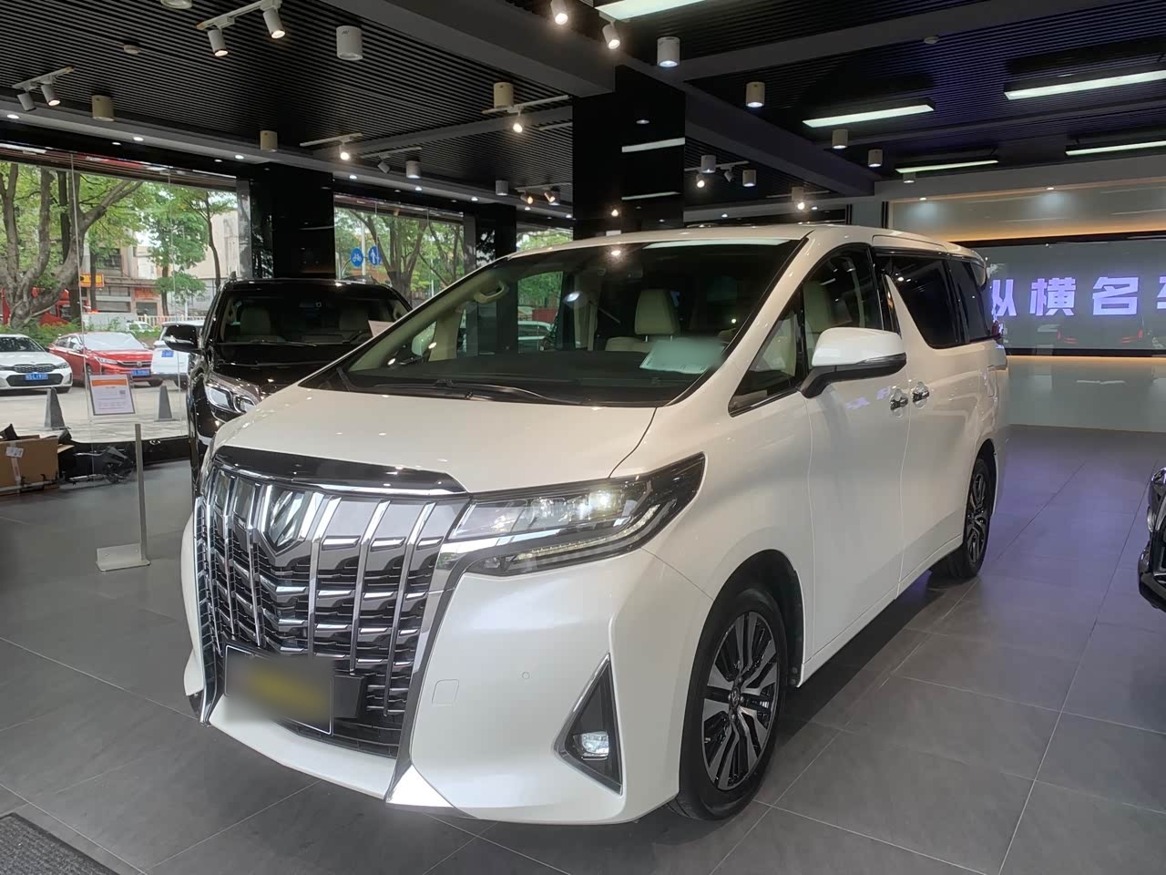 Alphard 2018 Facelift 3.5L Luxury