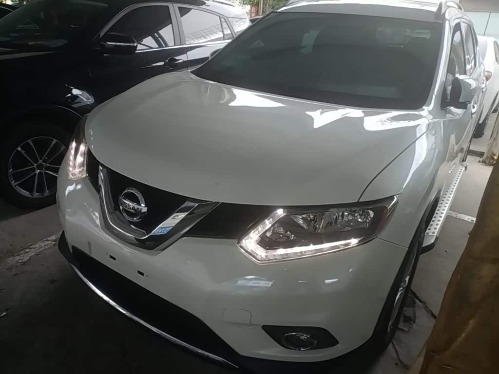 X-Trail 2014 2.0L CVT Comfort 2WD
