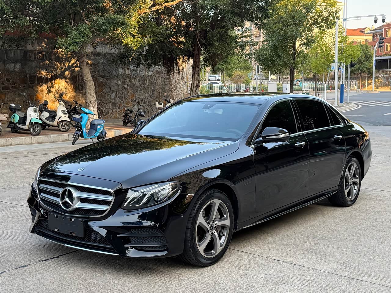 E-Class 2018 E 300 L Sport Luxury