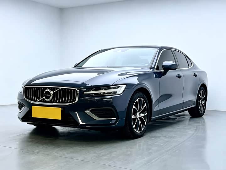 S60 2022 B4 Luxury