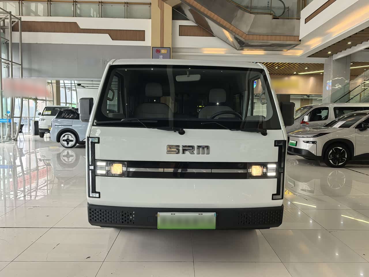 E3L 2024 Standard 6-Seater Bus