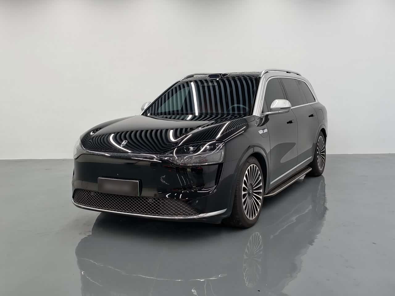 M9 2024 EV Ultra 100kWh 6-Seater