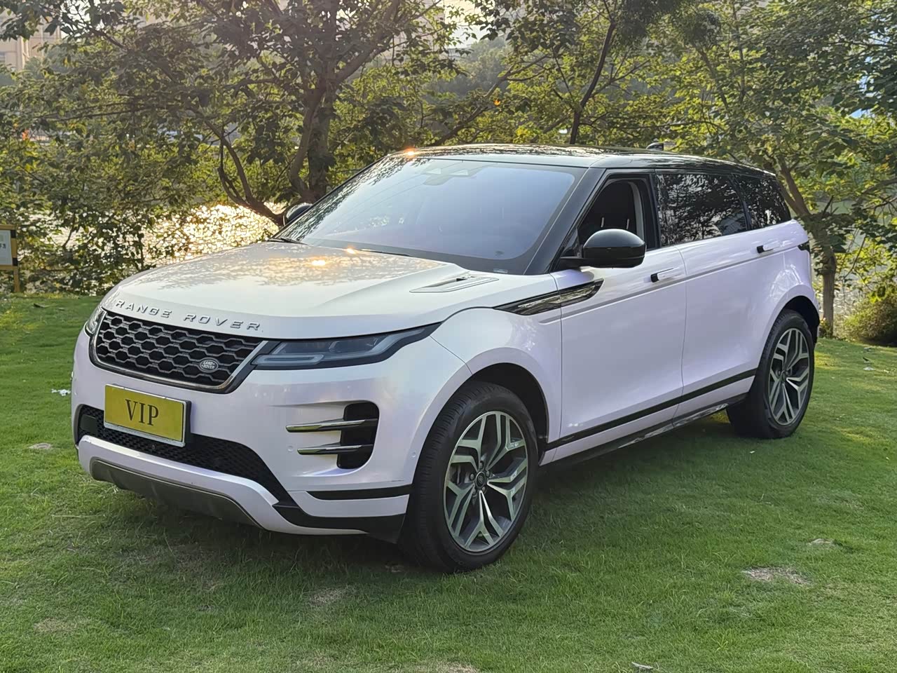 Range Rover Evoque 2021 Evoque L 249PS R-Dynamic SE Luxury