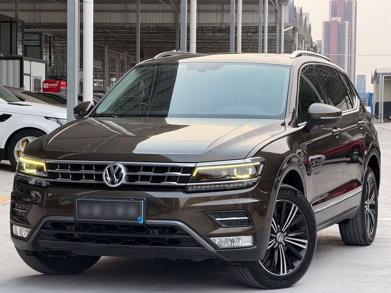 Tiguan L 2017 330TSI AT RWD Flagship