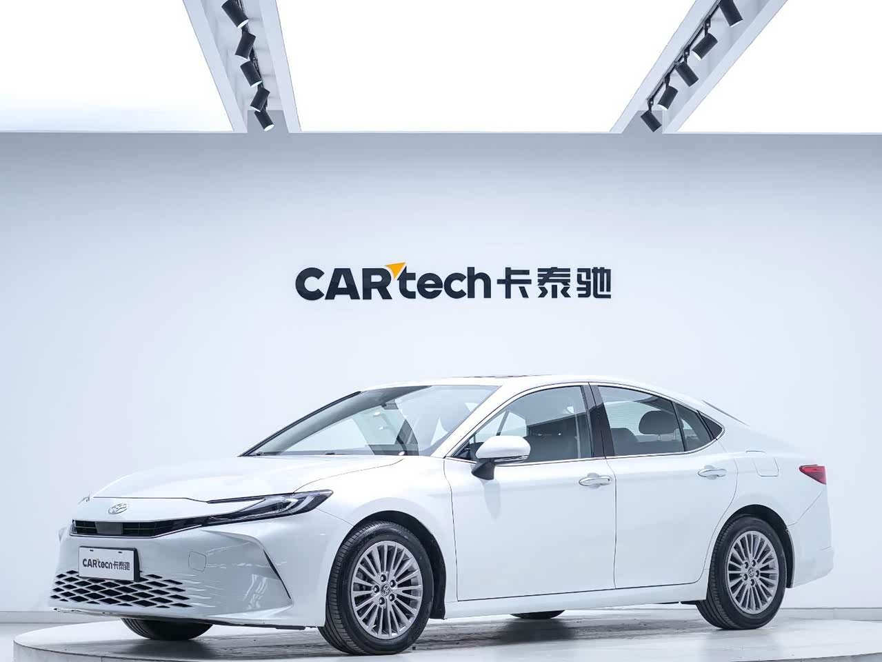 Camry 2024 2.0GVP Luxury