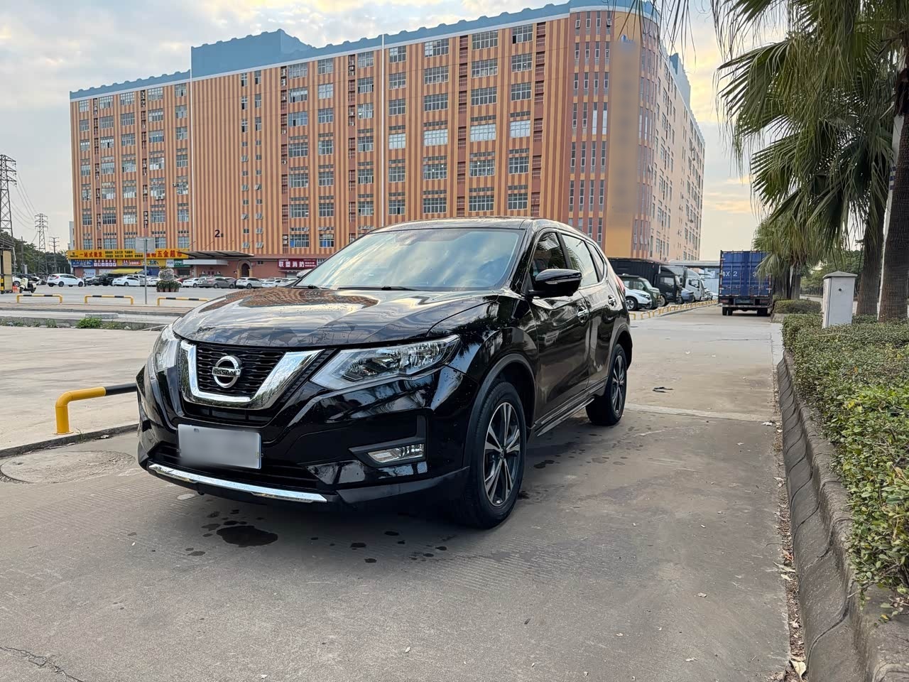 X-Trail 2017 2.5L CVT Luxury 4WD