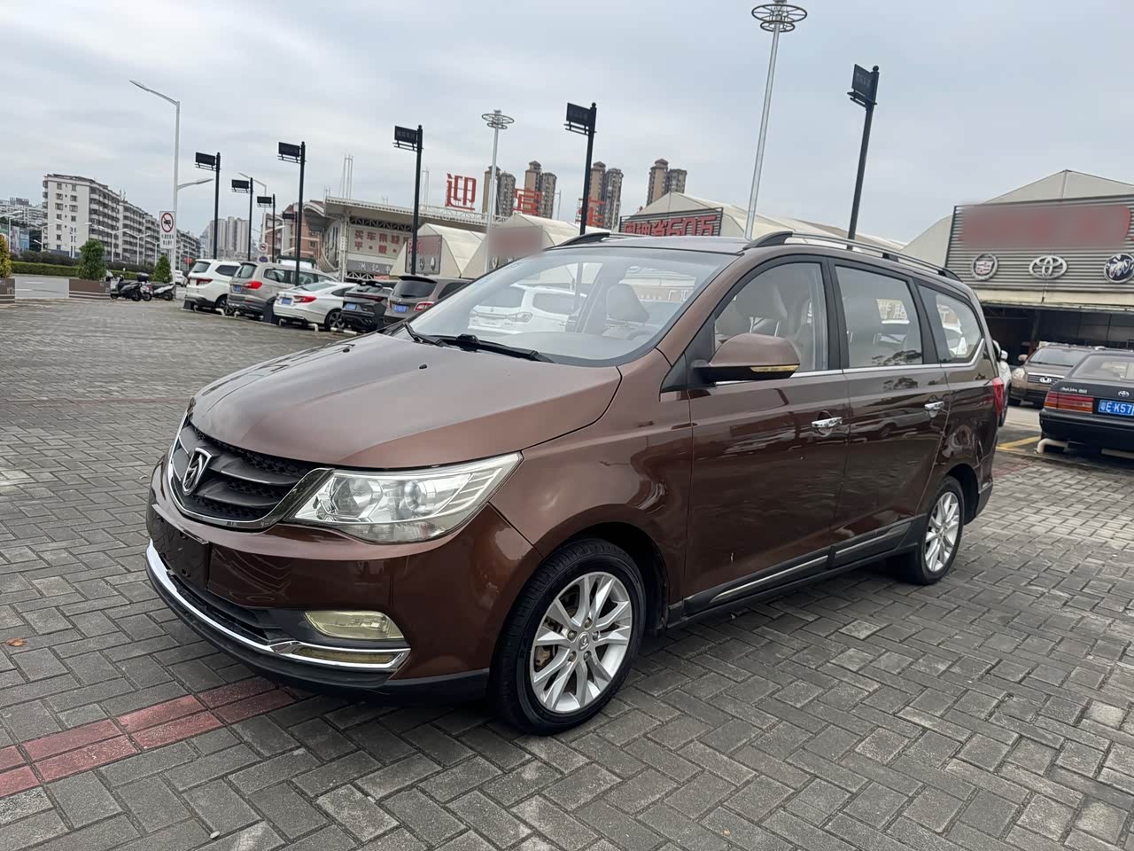 730 2016 1.5L MT Comfort 7-Seater China V