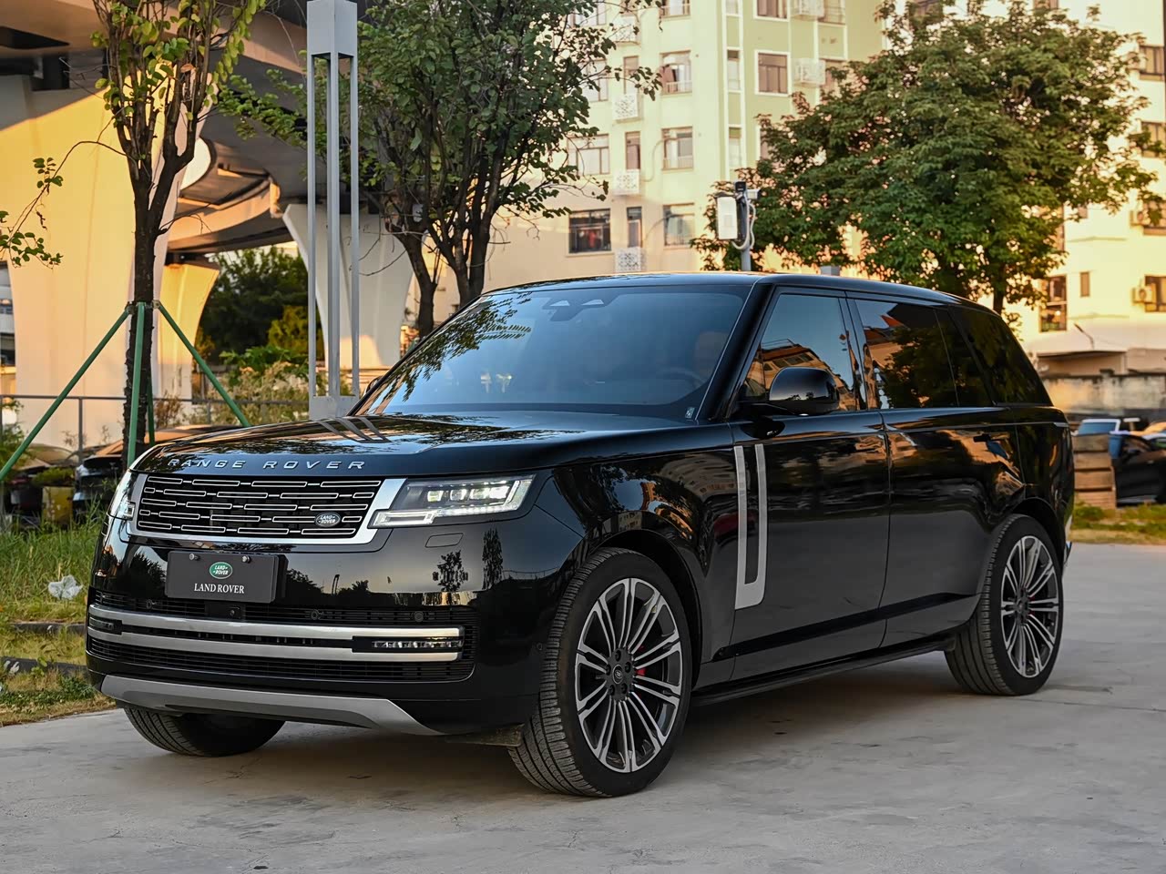 Range Rover 2025 3.0 L6 400PS Founder Extended