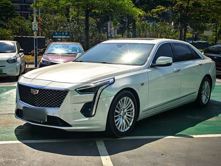 CT6 2022 28T Luxury