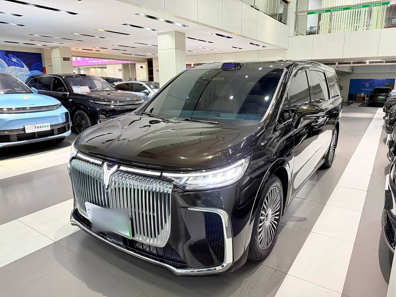 Dreamer 2025 PHEV AWD Premium Qiankun