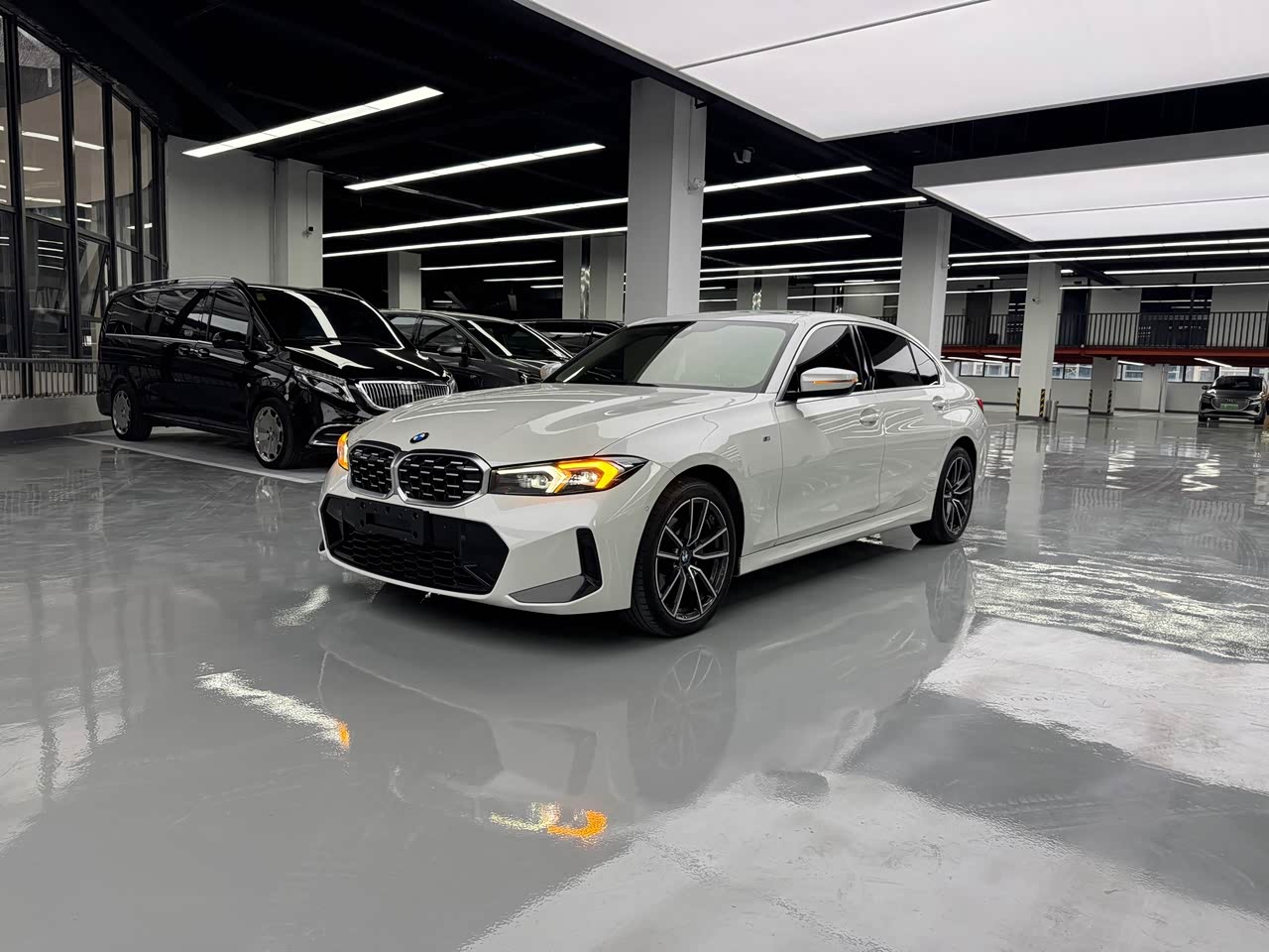 3 Series 2023 325Li M Sport Package