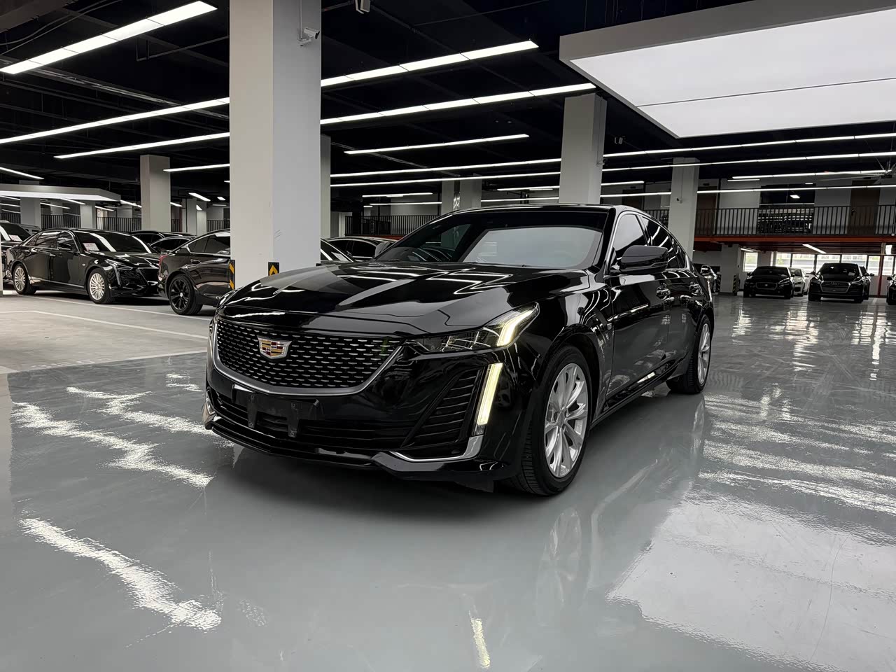 CT5 2022 28T Luxury