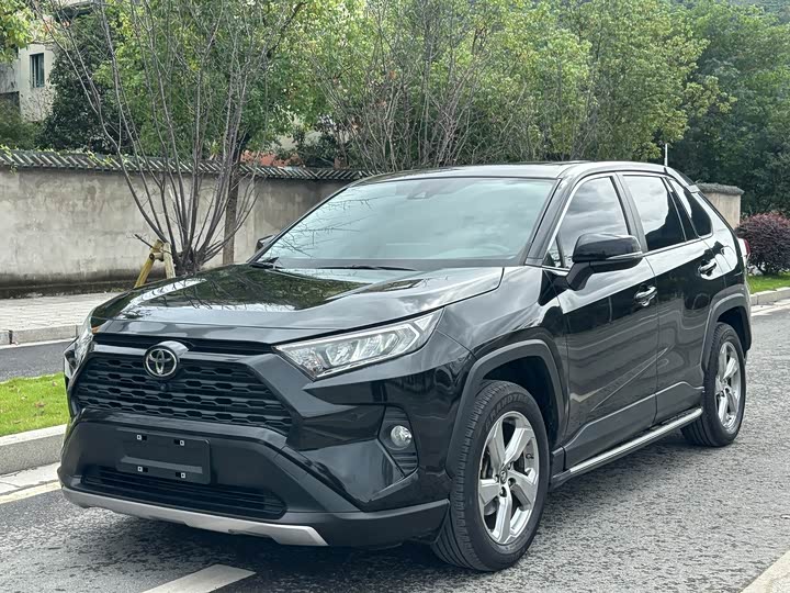 RAV4 2022 2.0L CVT RWD