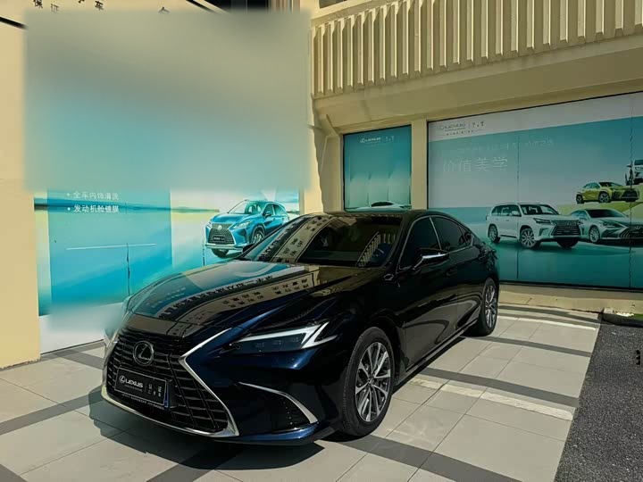 ES 2025 300h Exclusive