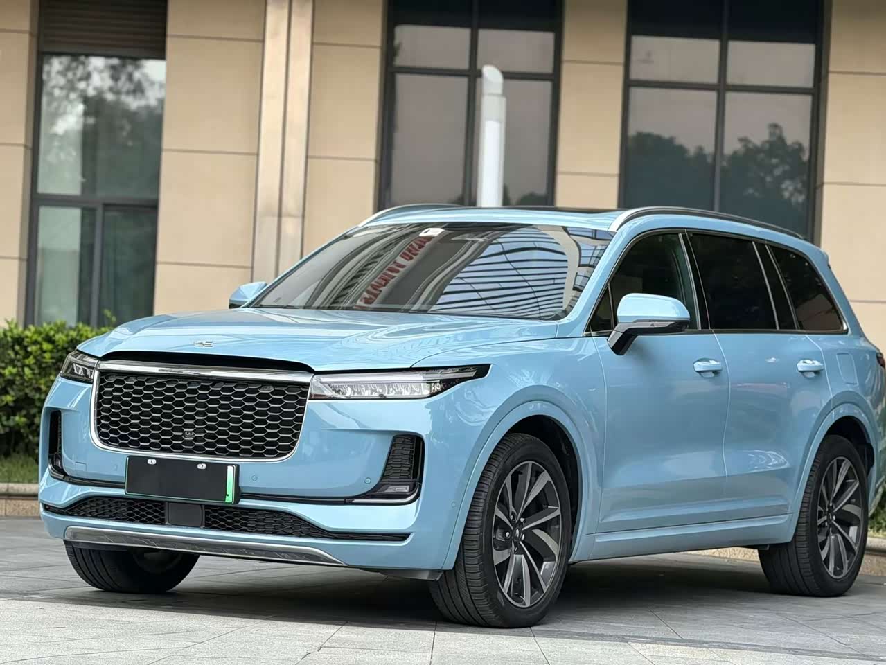ONE 2021 EREV 6-Seater