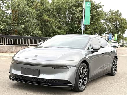 007 2024 AWD 75kWh