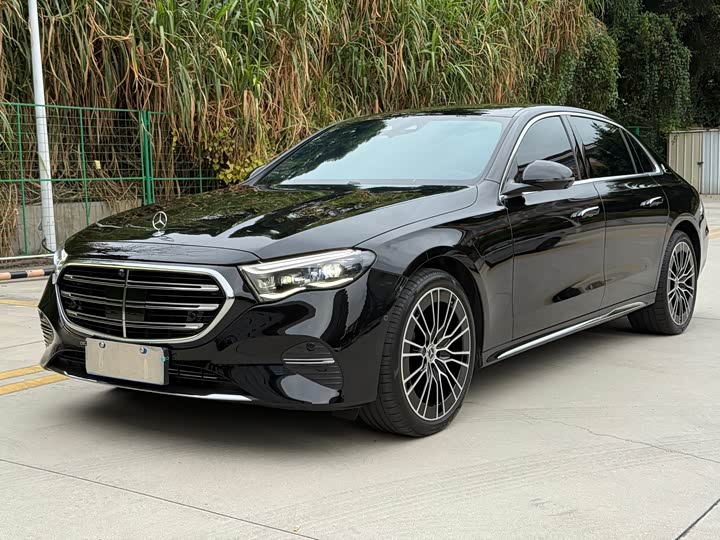 Mercedes-Benz 奔驰E级 2026款 E 300 L 尊贵型