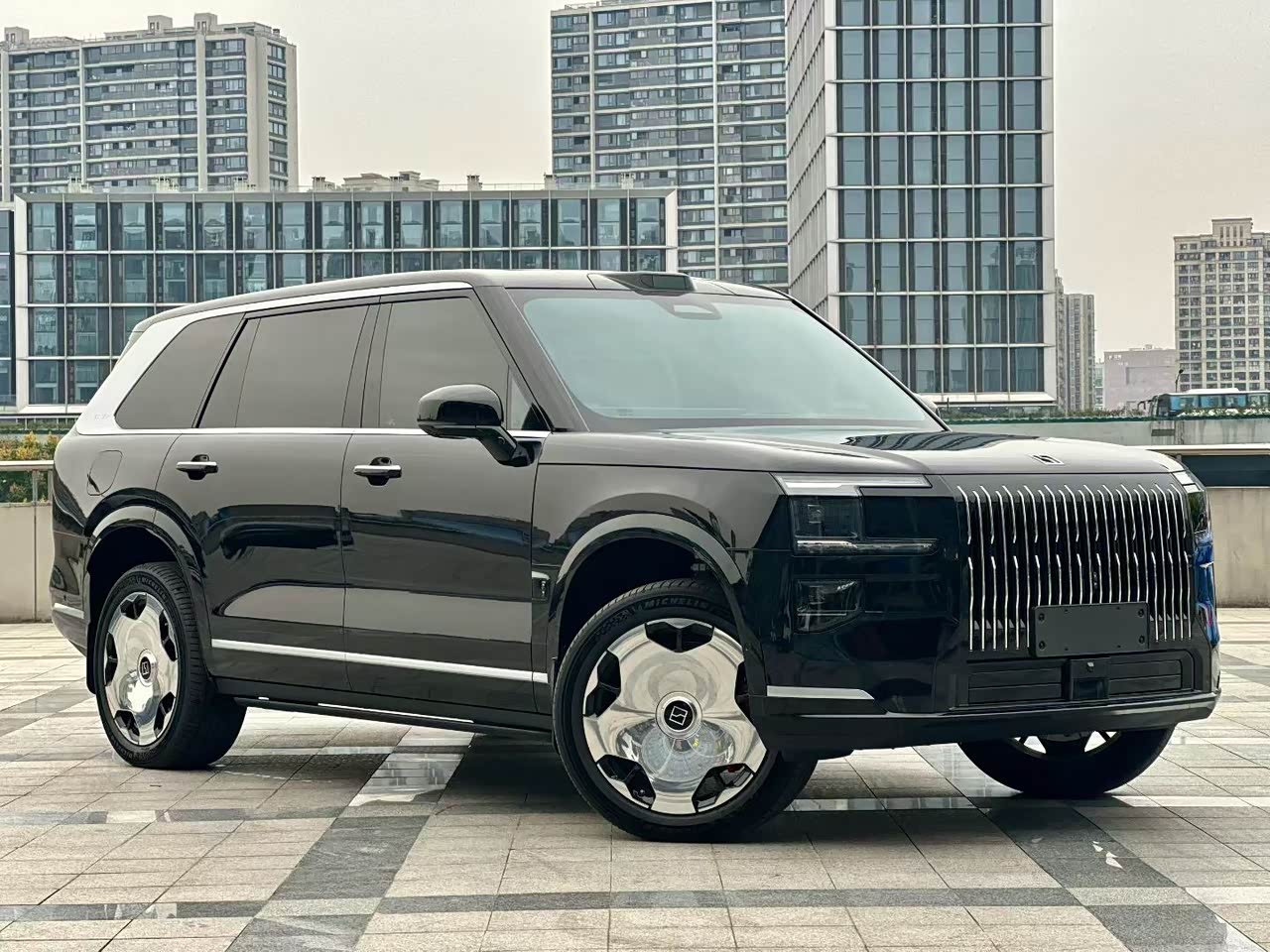 9X 2025 Hyper 70kWh 6-Seater