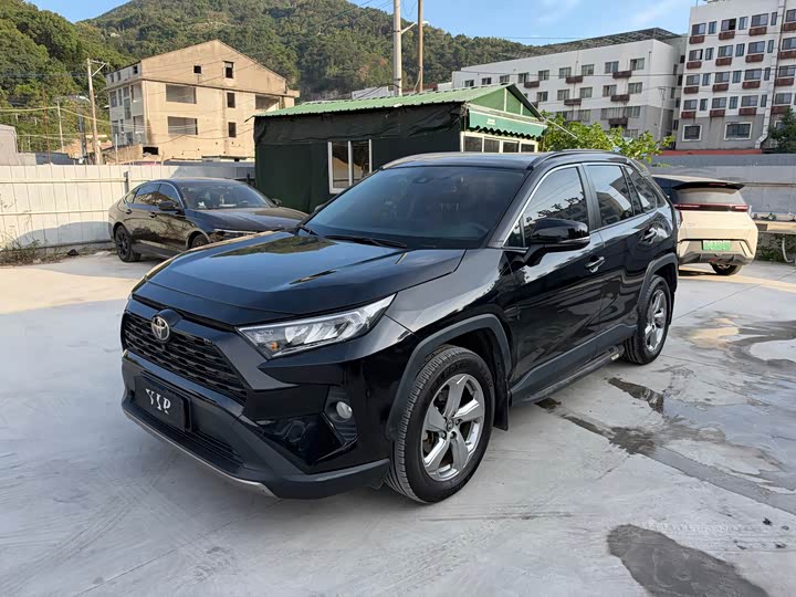 Toyota RAV4荣放 2023款 2.0L CVT两驱风尚版