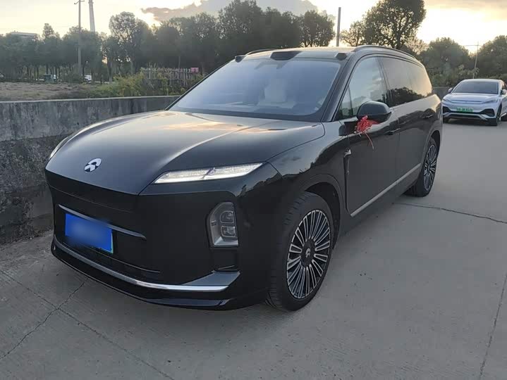 ES8 2026 6-Seater Executive Luxury