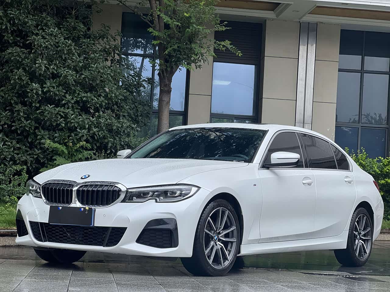 3 Series 2020 325Li M Sport Package