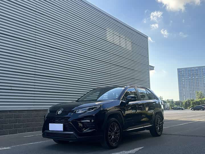 Toyota 威兰达 2023款 2.0L CVT四驱豪华PLUS版