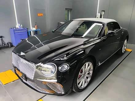 2022 4.0T GT V8 Convertible