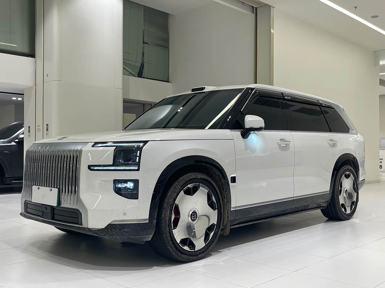 9X 2025 Hyper 70kWh 6-Seater