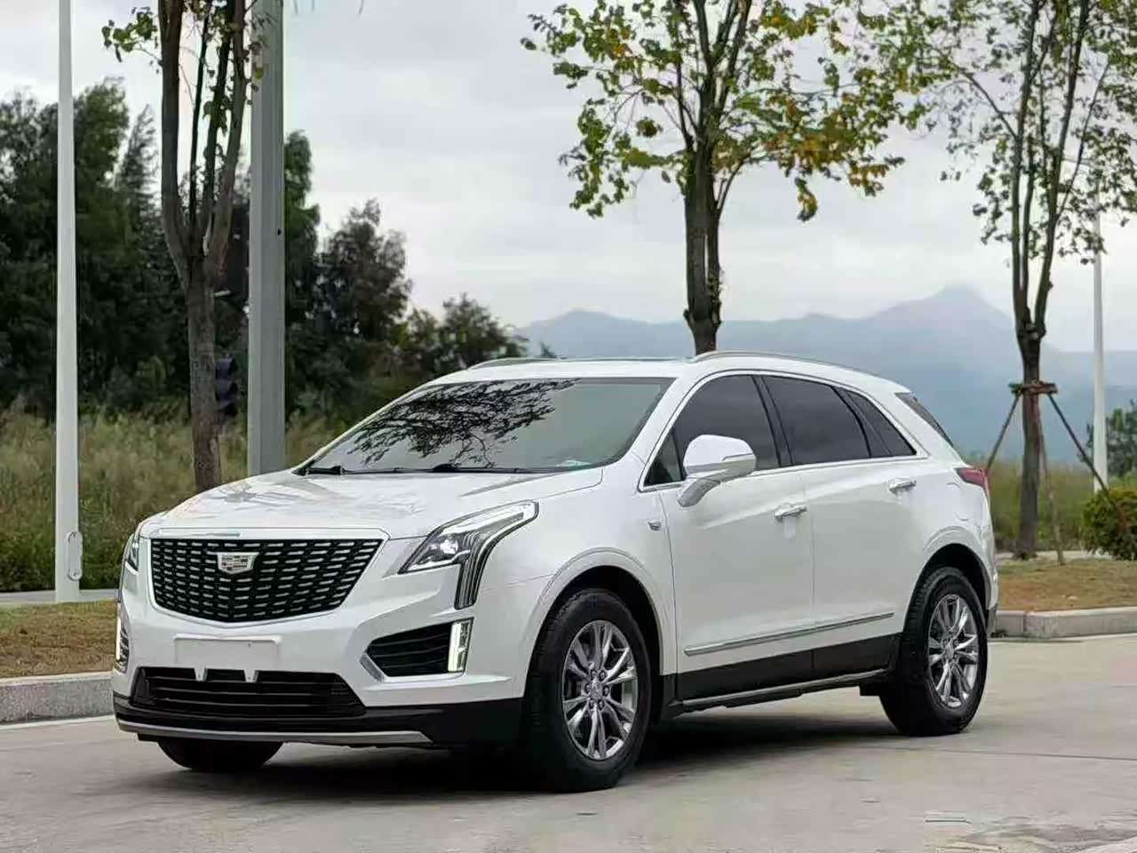 XT5 2020 28T Luxury