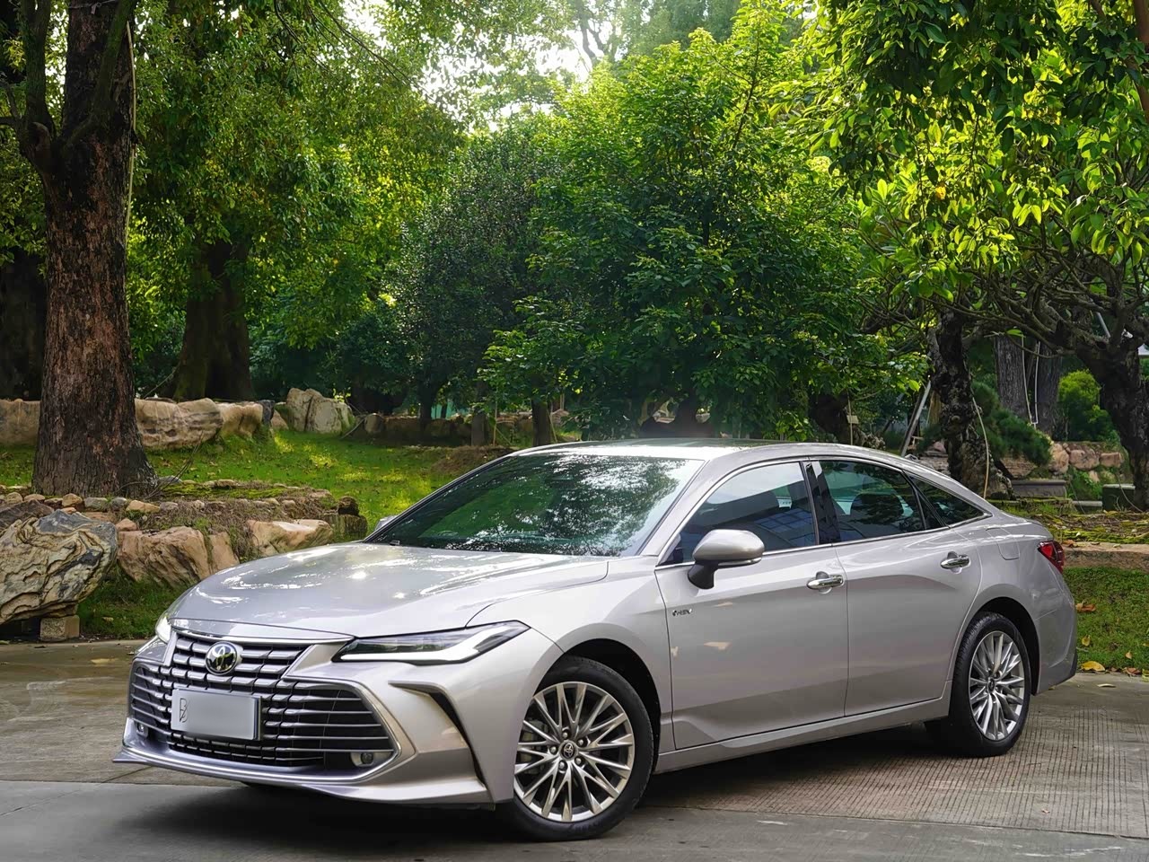 Avalon 2026 Hybrid 2.0L Luxury