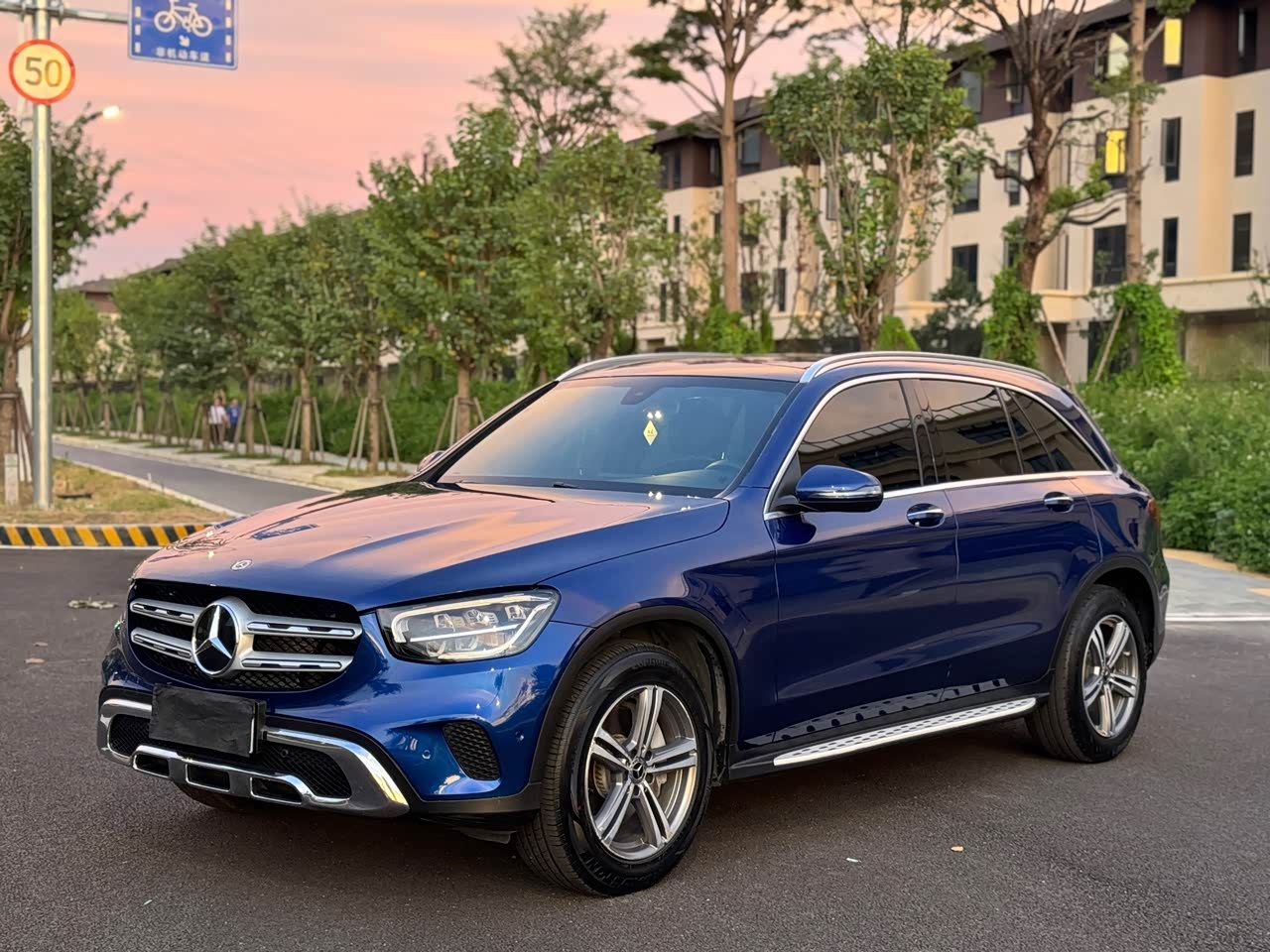 Mercedes-BenzGLC 2021 GLC 260 L 4MATIC Dynamic