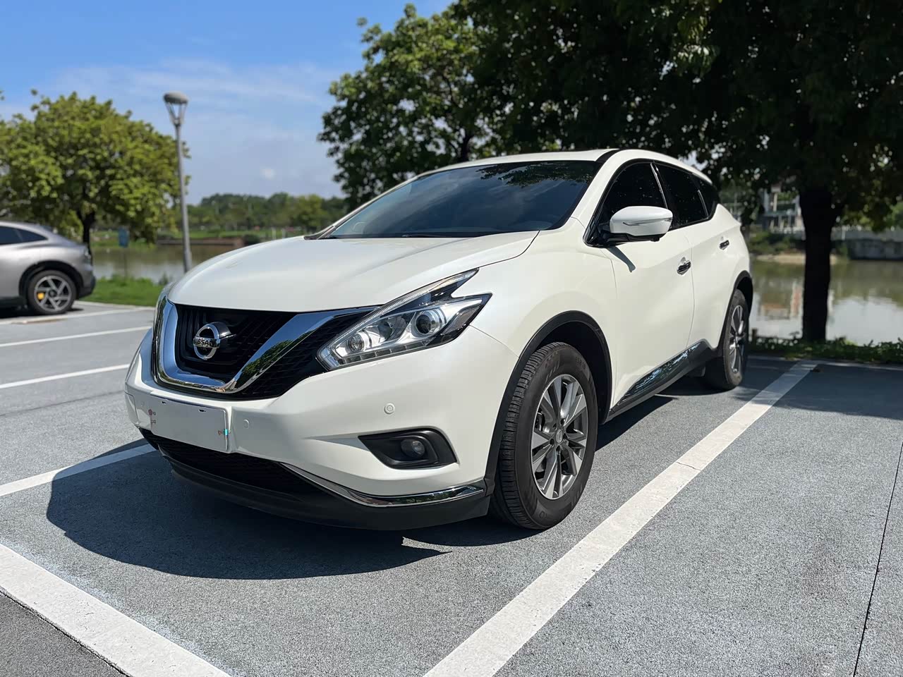 Murano 2019 2.5L XL RWD Connected Luxury China VI