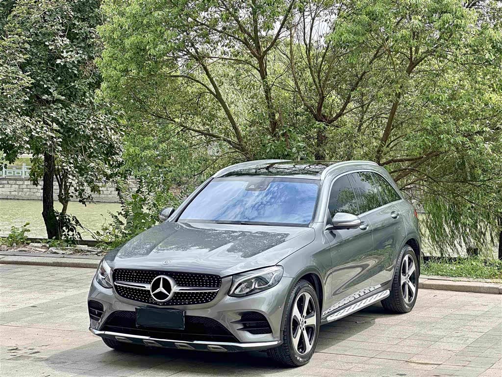 Mercedes-BenzGLC 2018 GLC 260 4MATIC Luxury