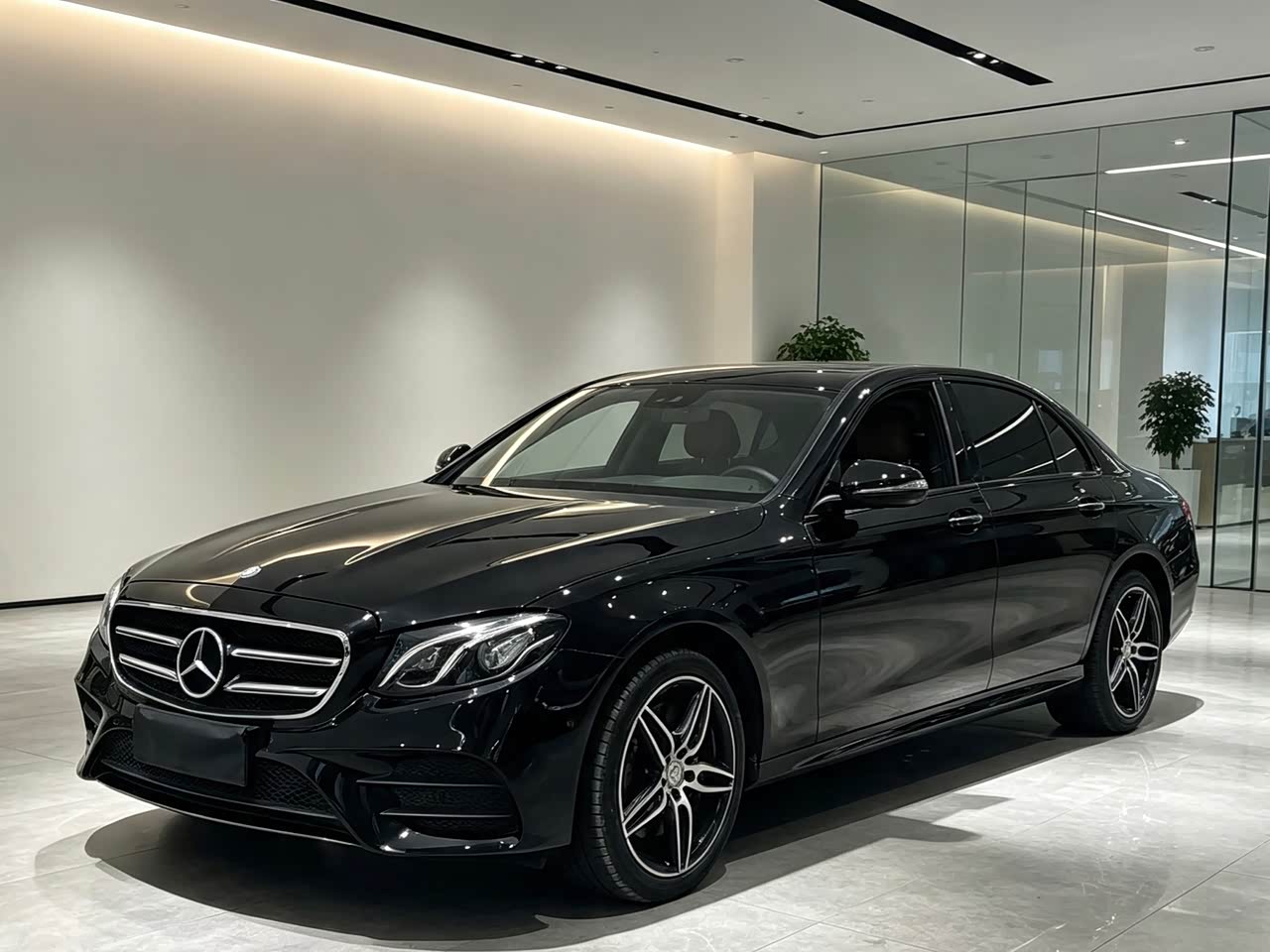 Mercedes-BenzE-Class 2017 E 200 Sport 4MATIC