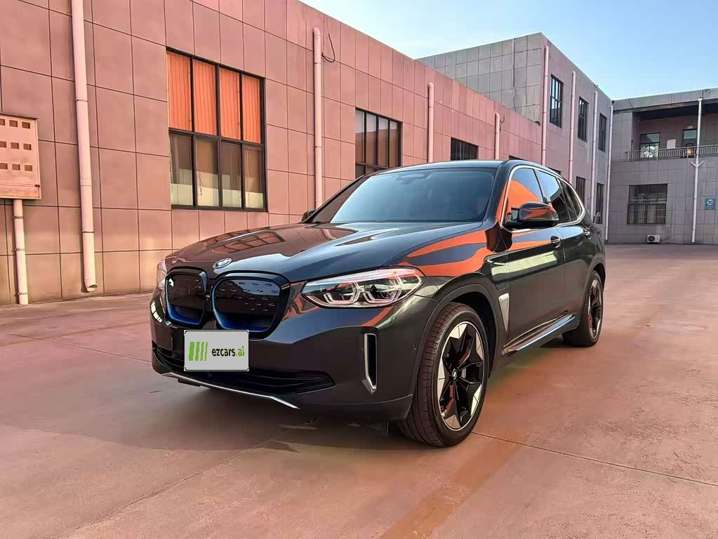 BMWiX3 2021