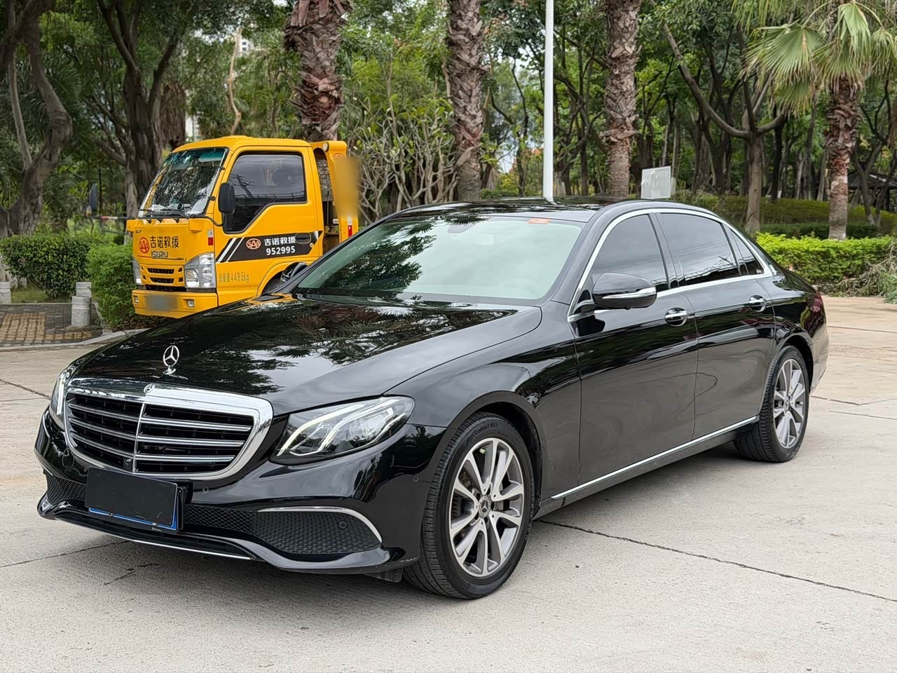 Mercedes-BenzE-Class 2018 E 300 L Luxury