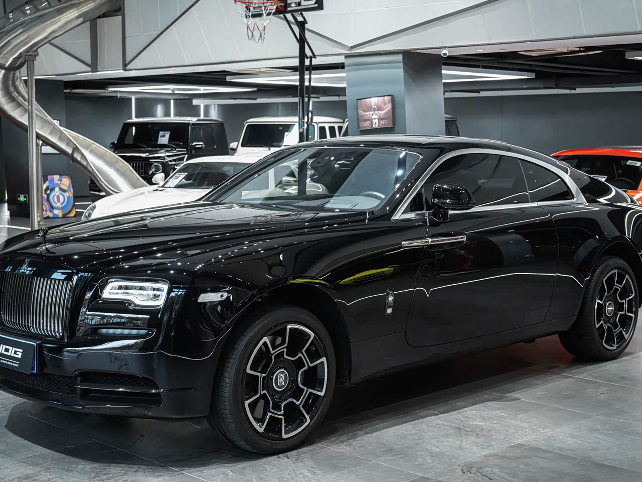 Wraith 2017 6.6T Black Badge Edition