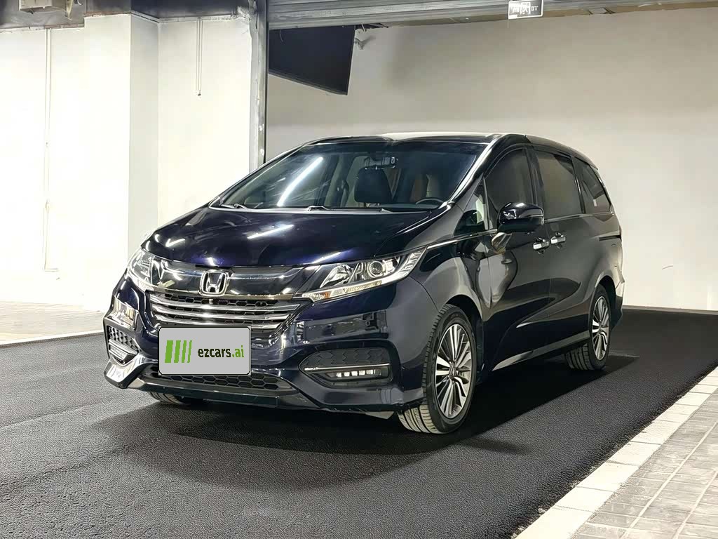 Odyssey 2015 Facelift 2.4L Luxury