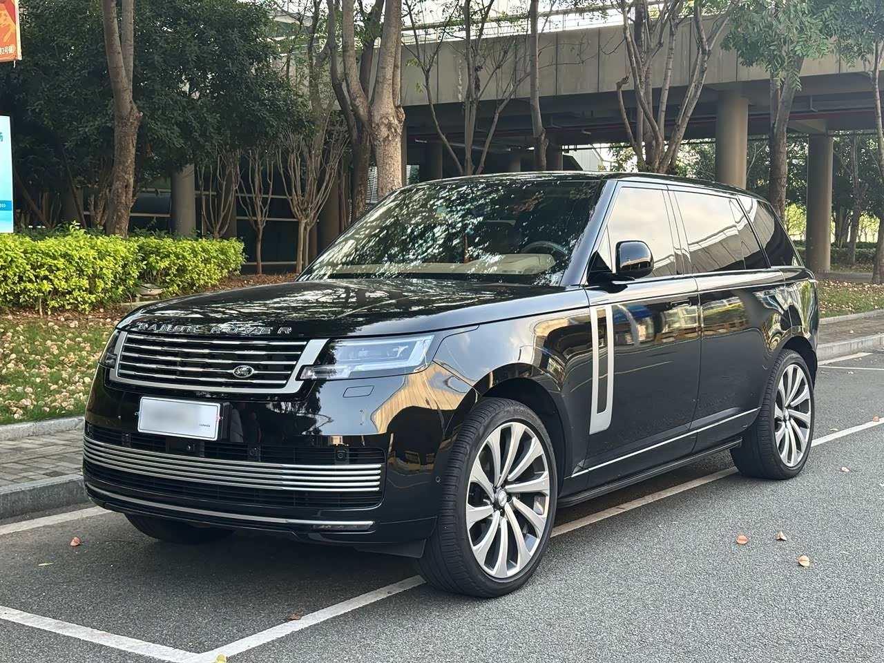 Range Rover 2024 3.0 L6 400PS SV Founder Extended