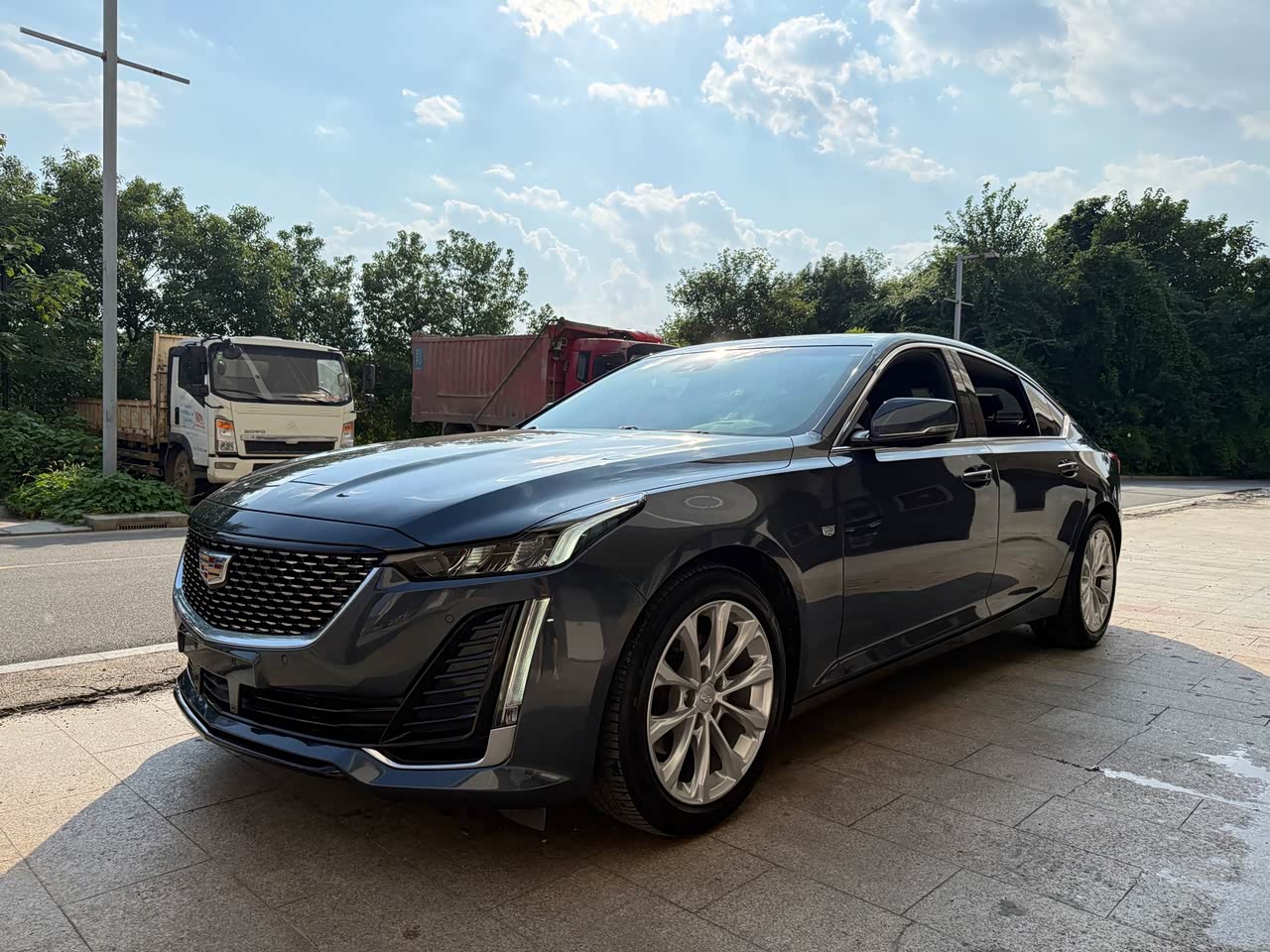 CT5 2022 28T Luxury