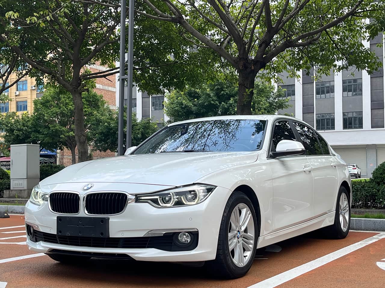 3 Series 2023 325Li M Sport Package