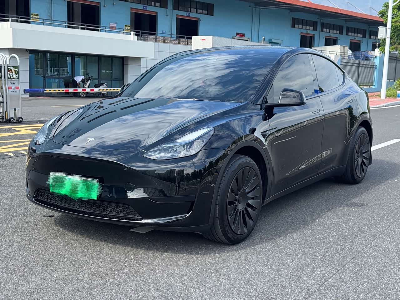 Model Y 2024 RWD