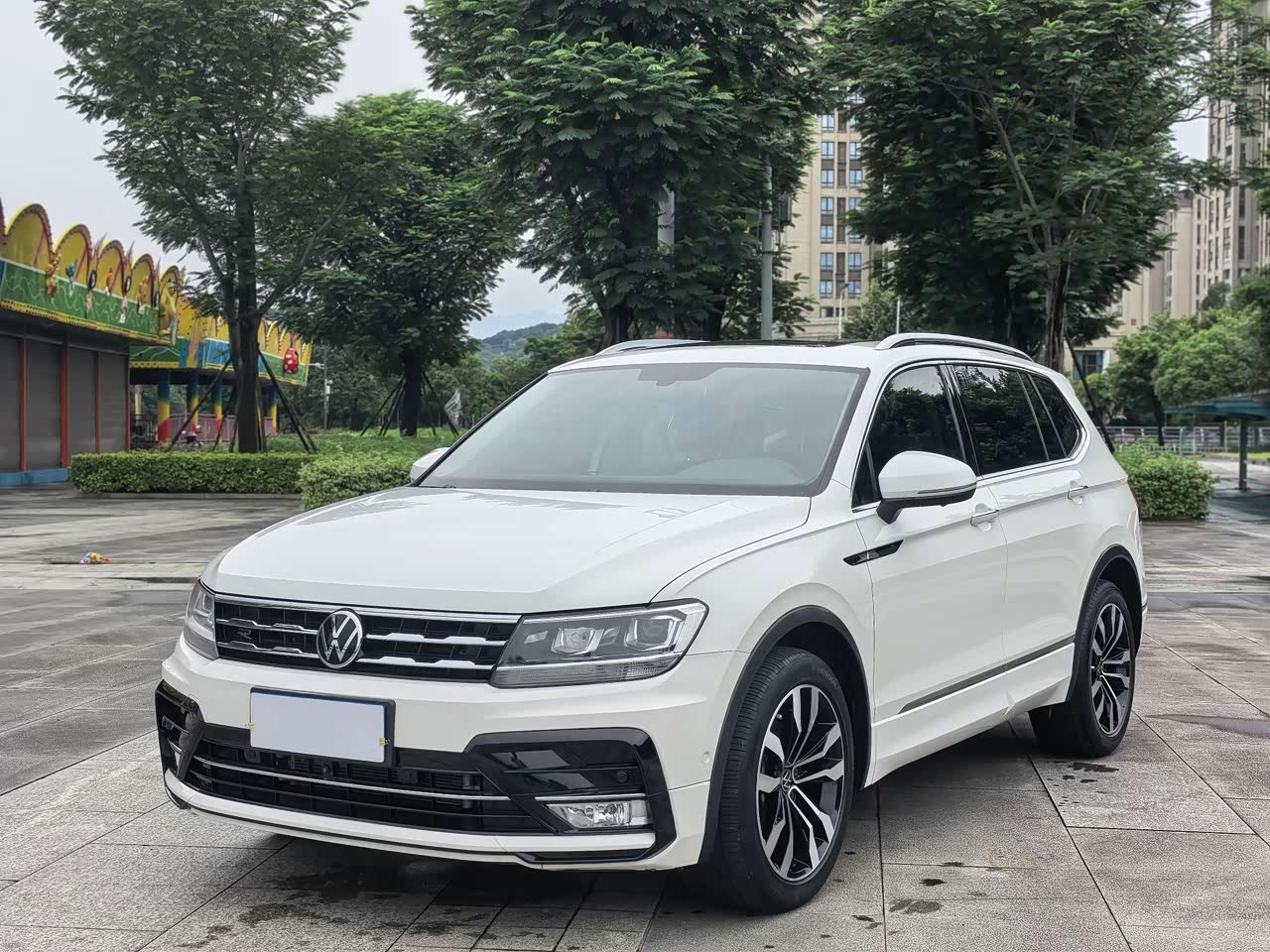 Tiguan L 2021 330TSI AT RWD R-Line