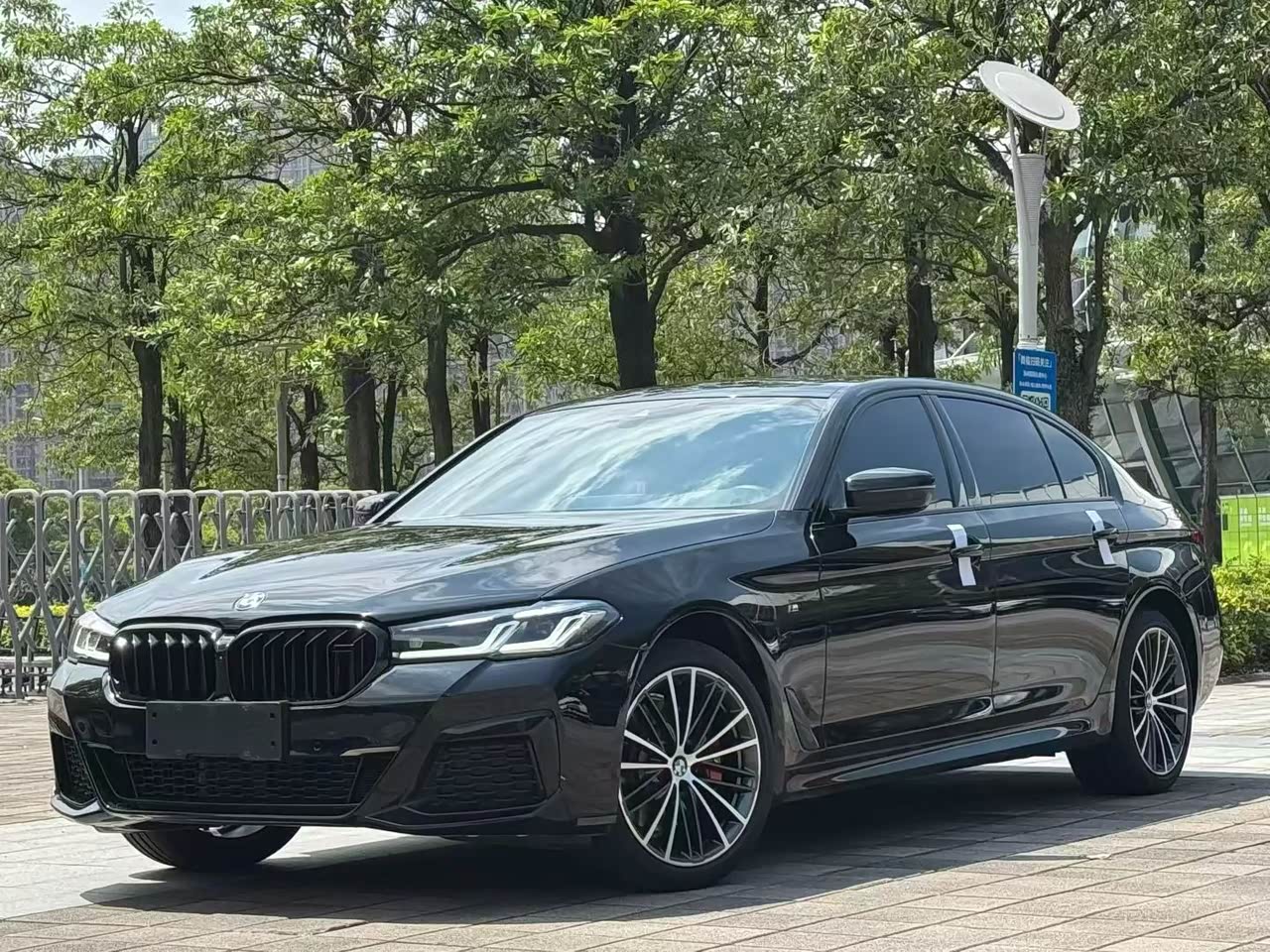 BMW5 Series 2022 525Li M Sport Package