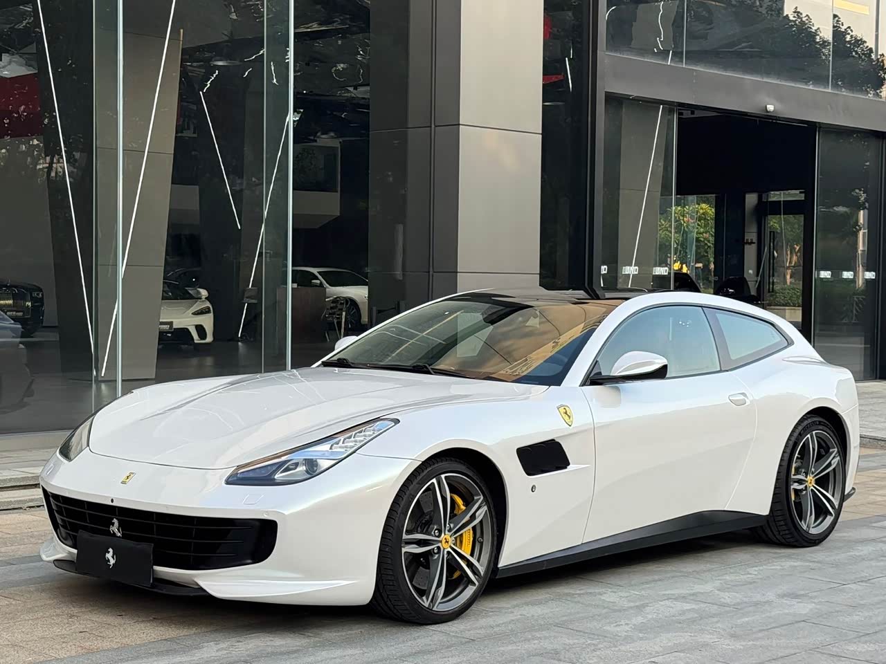GTC4Lusso 2016 6.3L V12