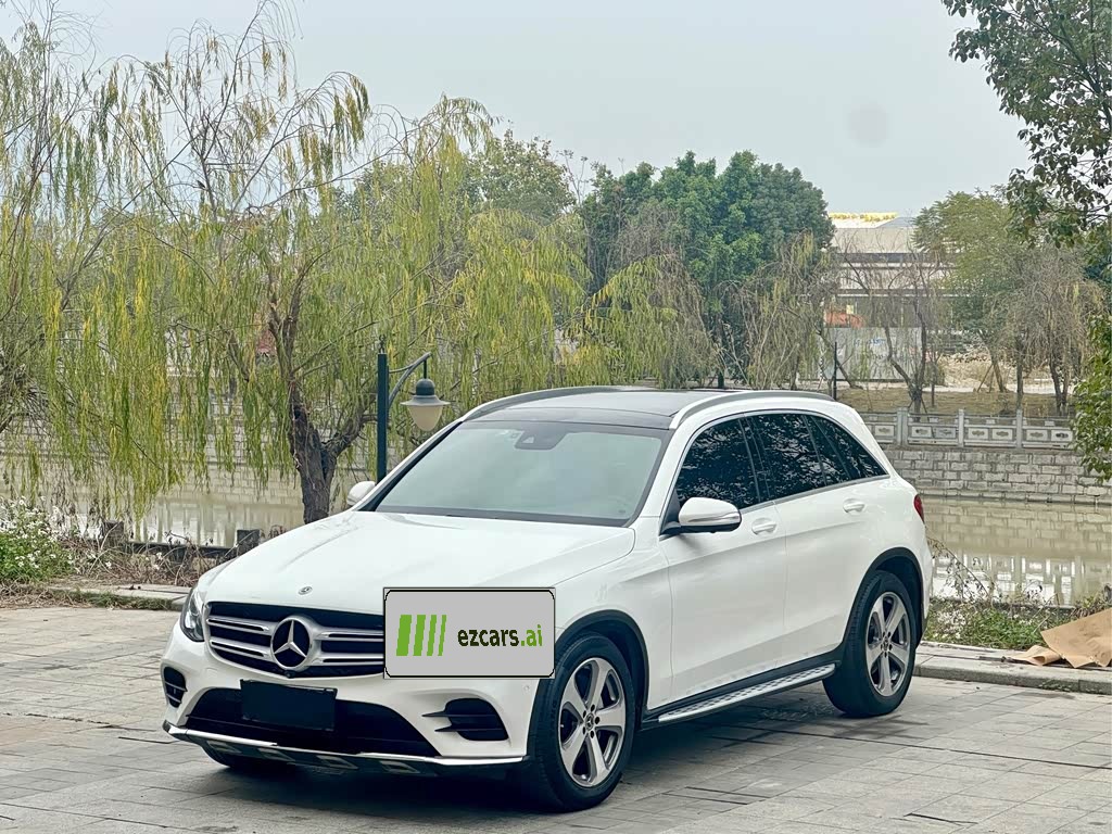 Mercedes-BenzGLC 2017 GLC 300 4MATIC Dynamic