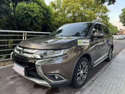Outlander 2018 2.4L AWD Elite 5-Seater