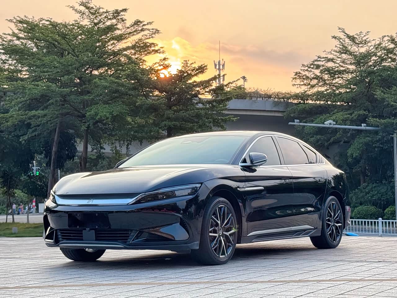 Han 2025 EV 506KM Premium