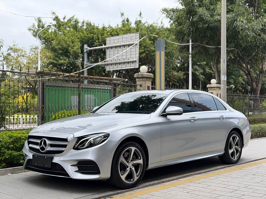 Mercedes-BenzE-Class 2017 E 200 L 4MATIC