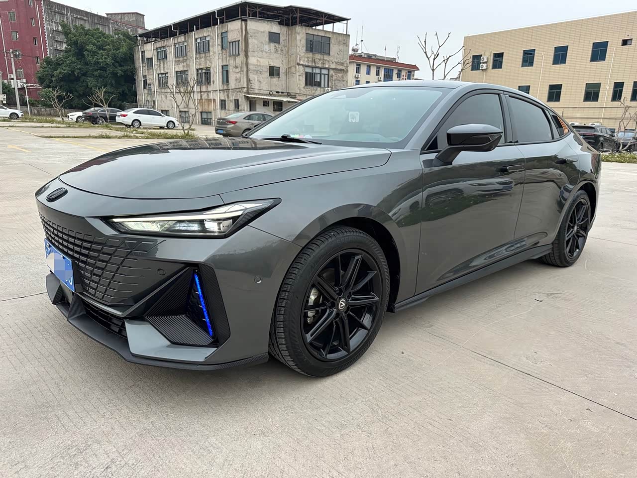 UNI-V 2022 1.5T Sport